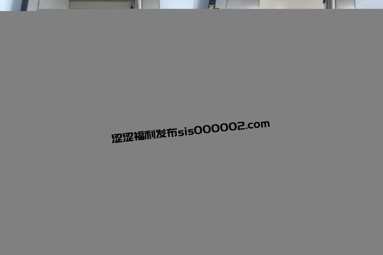 ST-946【反差肥臀御姐lilyxye77 门票大秀抽插骚穴】【1.1G】